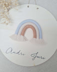 Couleurs souhaitées : Plaque en bois avec arc-en-ciel et nom découpé