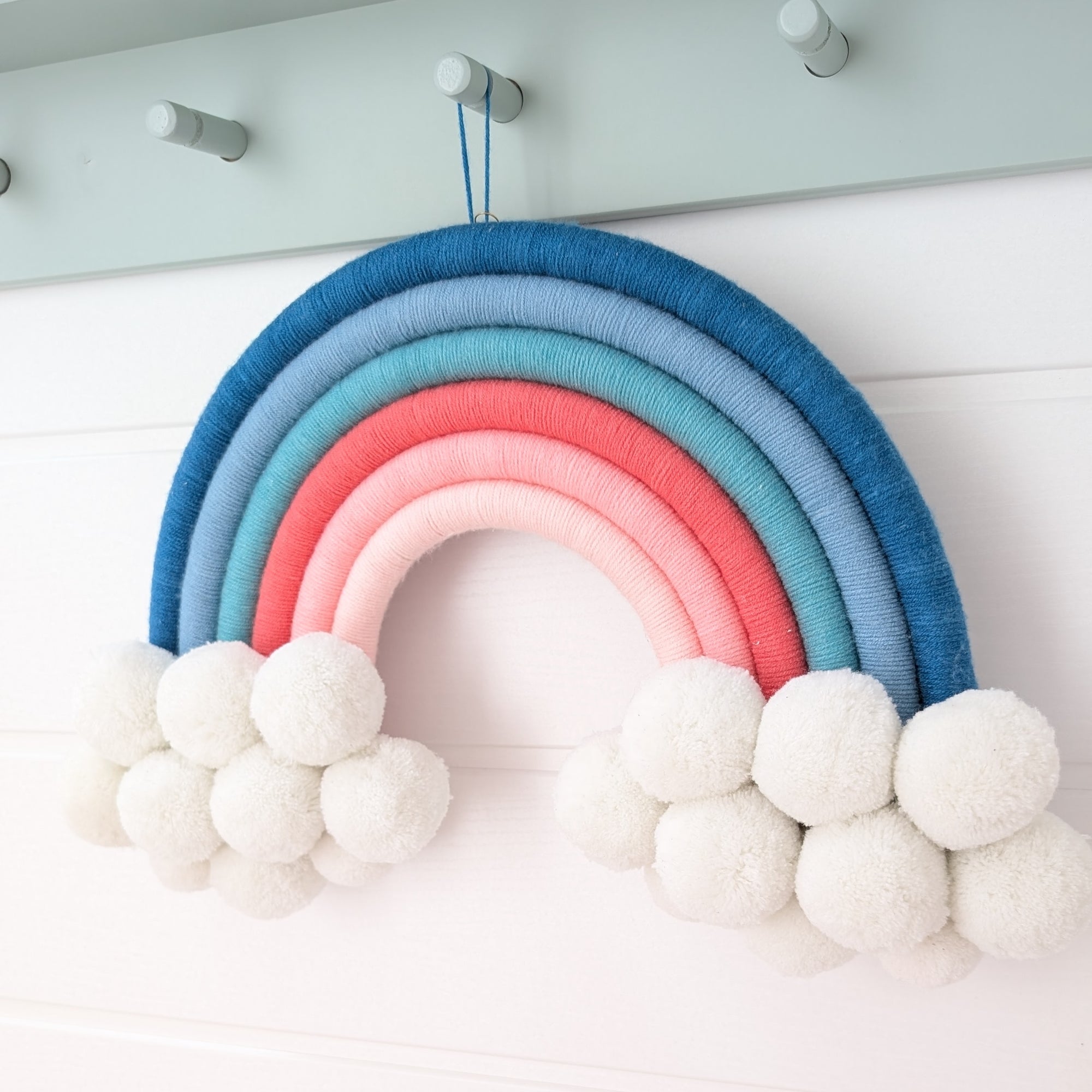 Regenbogen mit Wolken "Blau Pink"