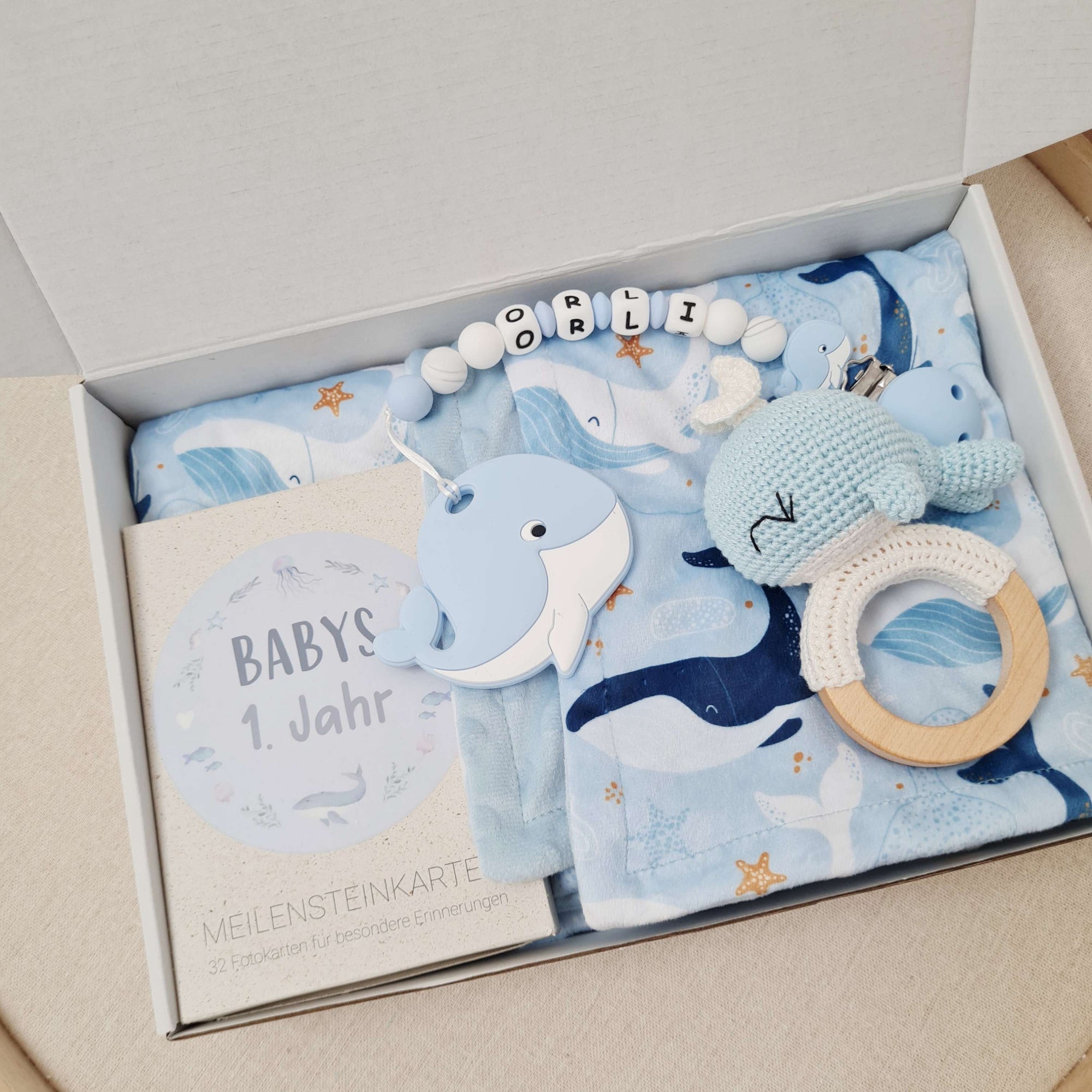 Coffret cadeau "Baleine avec couverture" dans son emballage cadeau