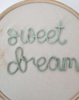 Achat immédiat : Inscription "sweet dreams" dans les tons sauge