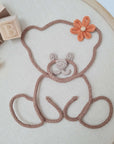 Ours / Teddy en fil tricoté, accessoire fleur ou ruban